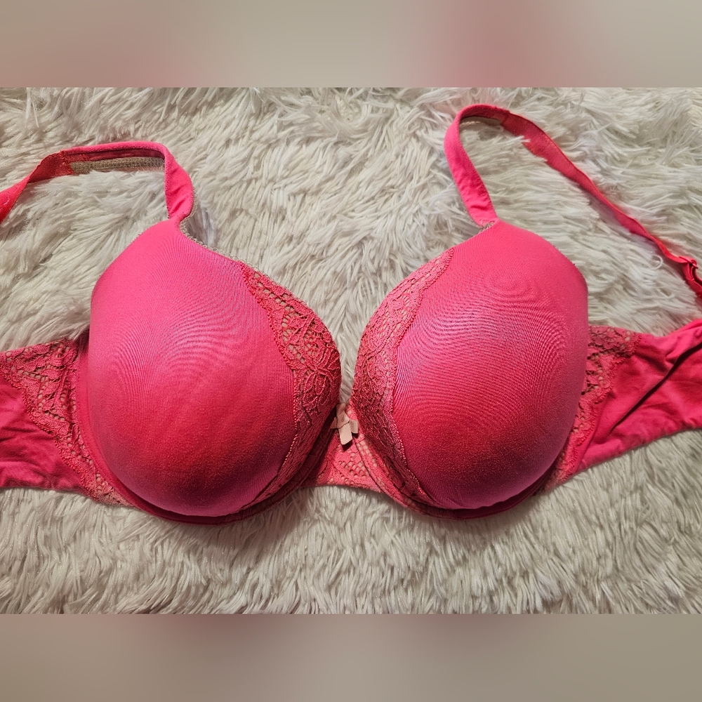 Victorias Secret Body by Victoria perfect shape 38DDD hot pink